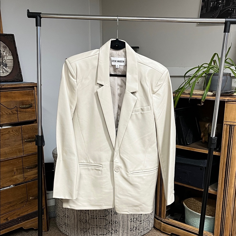 Steve Madden Off-White Single-Button Blazer